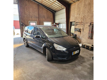 Джип Ford S-Max: снимка 2 Джип Ford S-Max: снимка 2