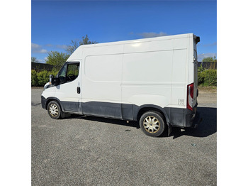 Товарен бус Iveco Daily 35s17 3,0D: снимка 4