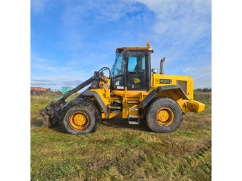 Колесен товарач JCB 436