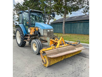 Трактор NEW HOLLAND TS