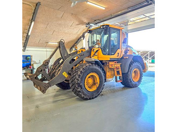 Колесен товарач VOLVO L90H
