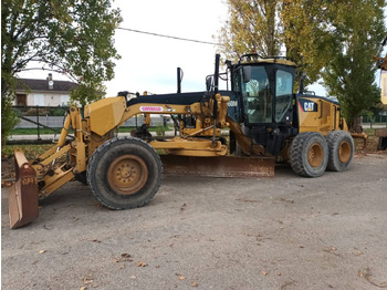 Грейдер CATERPILLAR 160