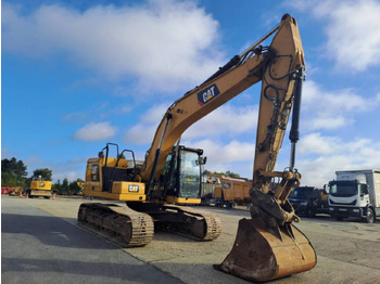 Верижен багер CATERPILLAR 323