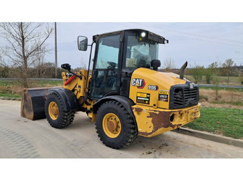 Колесен товарач CATERPILLAR 906