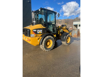 Колесен товарач CATERPILLAR 908