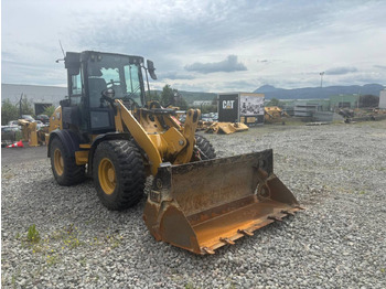 Колесен товарач CATERPILLAR 908