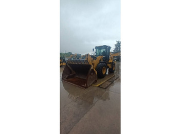 Колесен товарач CATERPILLAR 930M