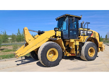 Колесен товарач CATERPILLAR 962M