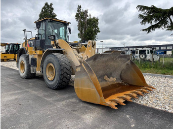 Колесен товарач CATERPILLAR 962M