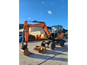 Колесен багер DOOSAN DX57W