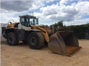 Колесен товарач LIEBHERR L 580