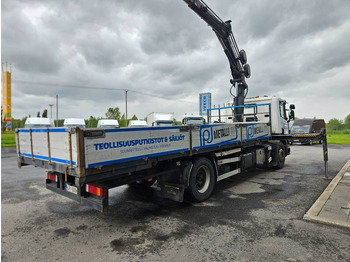 Камион с кран Scania P 94 DB 220 Hiab 135-4 lisähydrauliikalla: снимка 4