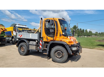 Трактор за комунални дейности MERCEDES-BENZ Unimog U400: снимка 2