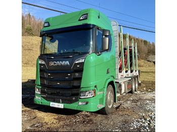 Камион за дърва SCANIA R 580