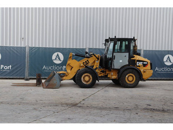 Колесен товарач CATERPILLAR 906H