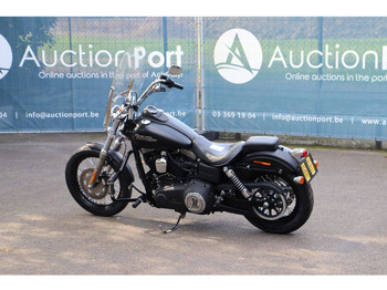 Мотоциклет Harley-Davidson Dyna Street Bob: снимка 3 Мотоциклет Harley-Davidson Dyna Street Bob: снимка 3