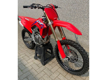 Мотоциклет HONDA