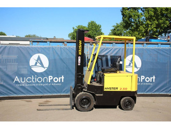 Електрокар HYSTER