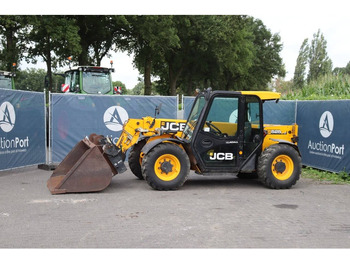 Телескопичен товарач JCB
