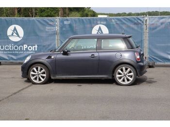 Седан MINI R56: снимка 3 Седан MINI R56: снимка 3