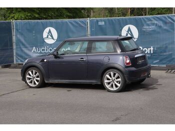 Седан MINI R56: снимка 4 Седан MINI R56: снимка 4
