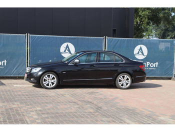 Седан MERCEDES-BENZ
