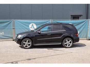 Джип MERCEDES-BENZ