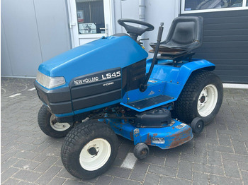 Трактор NEW HOLLAND