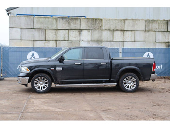 Лек автомобил