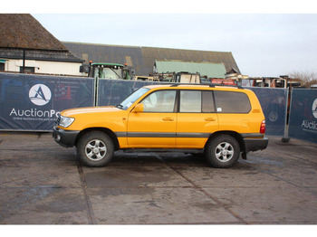 Джип TOYOTA Land Cruiser