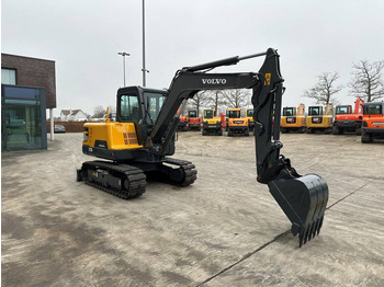 Верижен багер Volvo EC55D: снимка 3