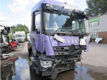 Влекач MERCEDES-BENZ