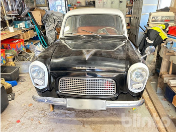 Лек автомобил FORD