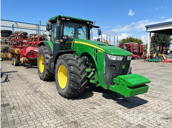 Трактор JOHN DEERE 8R Series