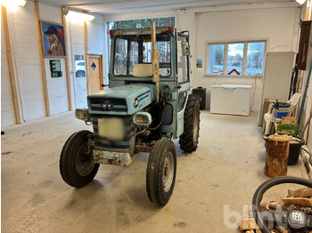 Трактор MASSEY FERGUSON