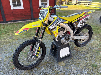 Мотоциклет SUZUKI
