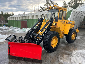 Колесен товарач VOLVO FL