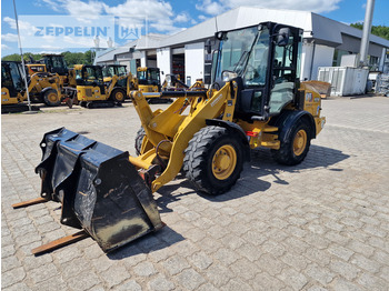 Колесен товарач CATERPILLAR