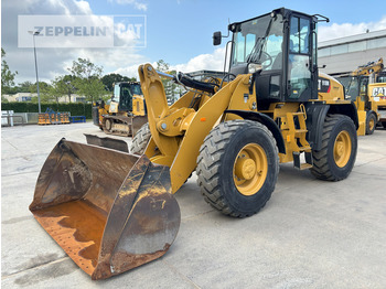 Колесен товарач CATERPILLAR