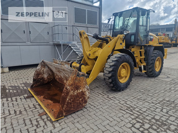 Колесен товарач CATERPILLAR