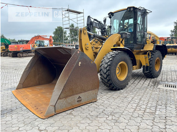 Колесен товарач CATERPILLAR 926M