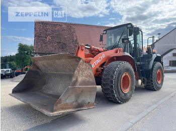 Колесен товарач HITACHI ZW220