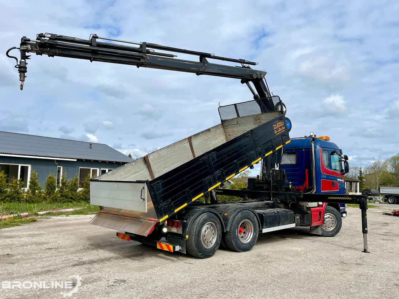 2002 SCANIA R114 6X2*4 Tipper+HIAB 166-e5 crane - Самосвал камион, Камион с кран: снимка 5 2002 SCANIA R114 6X2*4 Tipper+HIAB 166-e5 crane - Самосвал камион, Камион с кран: снимка 5