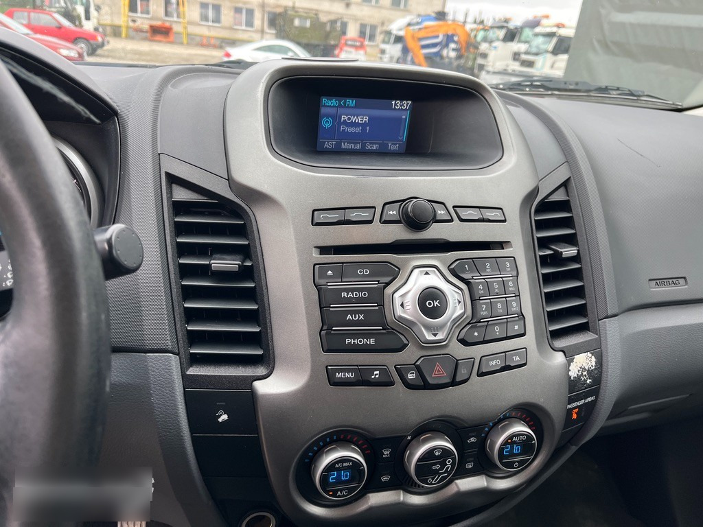 Лек автомобил 2013 Ford Ranger Limited 4x4 2.2 110kW: снимка 25 Лек автомобил 2013 Ford Ranger Limited 4x4 2.2 110kW: снимка 25