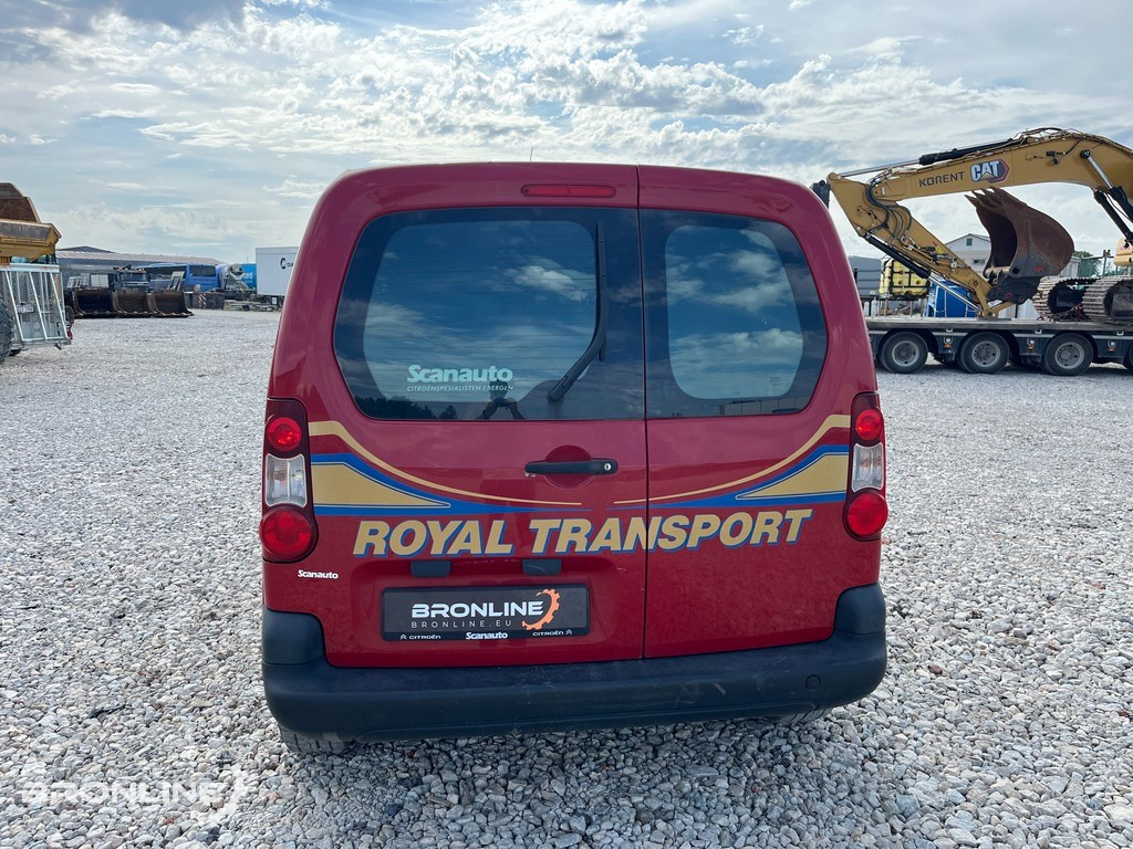 2015 Citroën Berlingo 1.6 84kW - Лек автомобил: снимка 4 2015 Citroën Berlingo 1.6 84kW - Лек автомобил: снимка 4