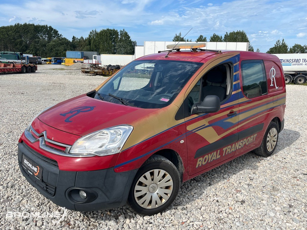 2015 Citroën Berlingo 1.6 84kW - Лек автомобил: снимка 2 2015 Citroën Berlingo 1.6 84kW - Лек автомобил: снимка 2