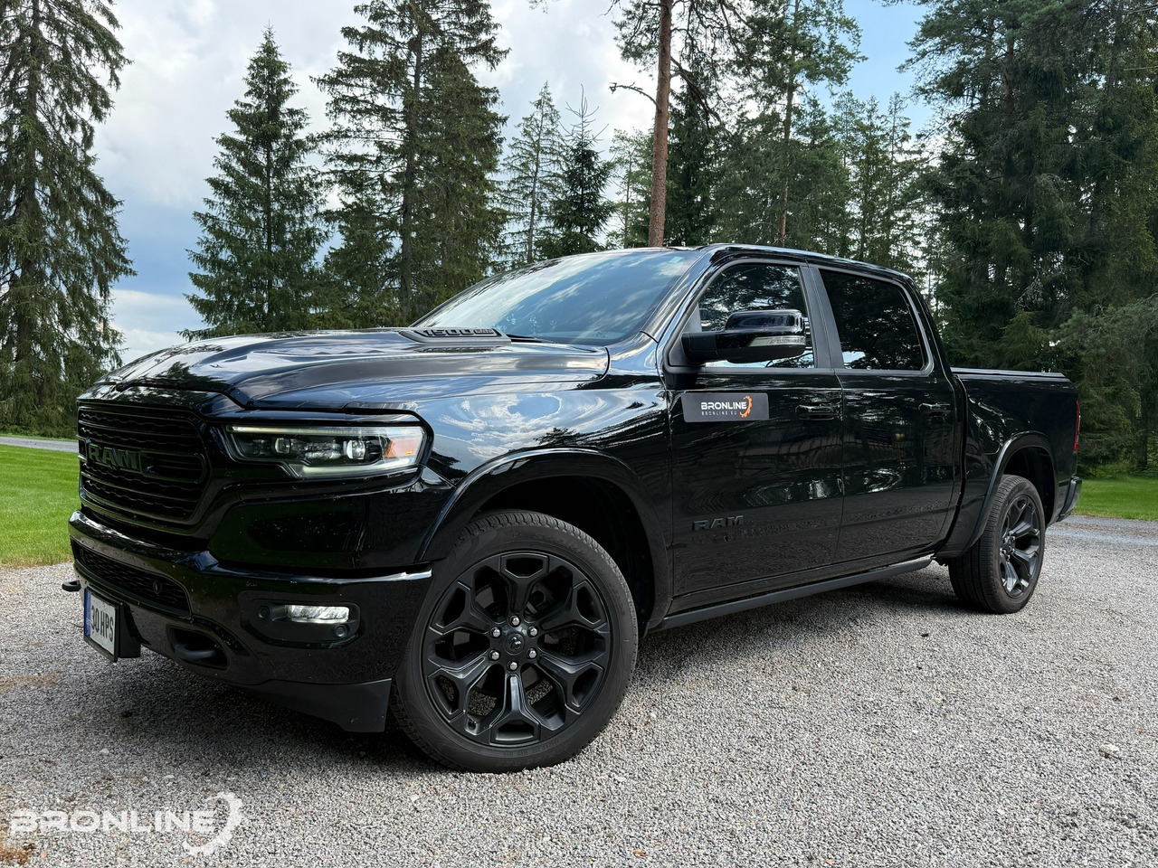 2021 RAM 1500 Limited 3.0d 194kW Crew Cab 4X4 N1 - Пикап: снимка 1 2021 RAM 1500 Limited 3.0d 194kW Crew Cab 4X4 N1 - Пикап: снимка 1