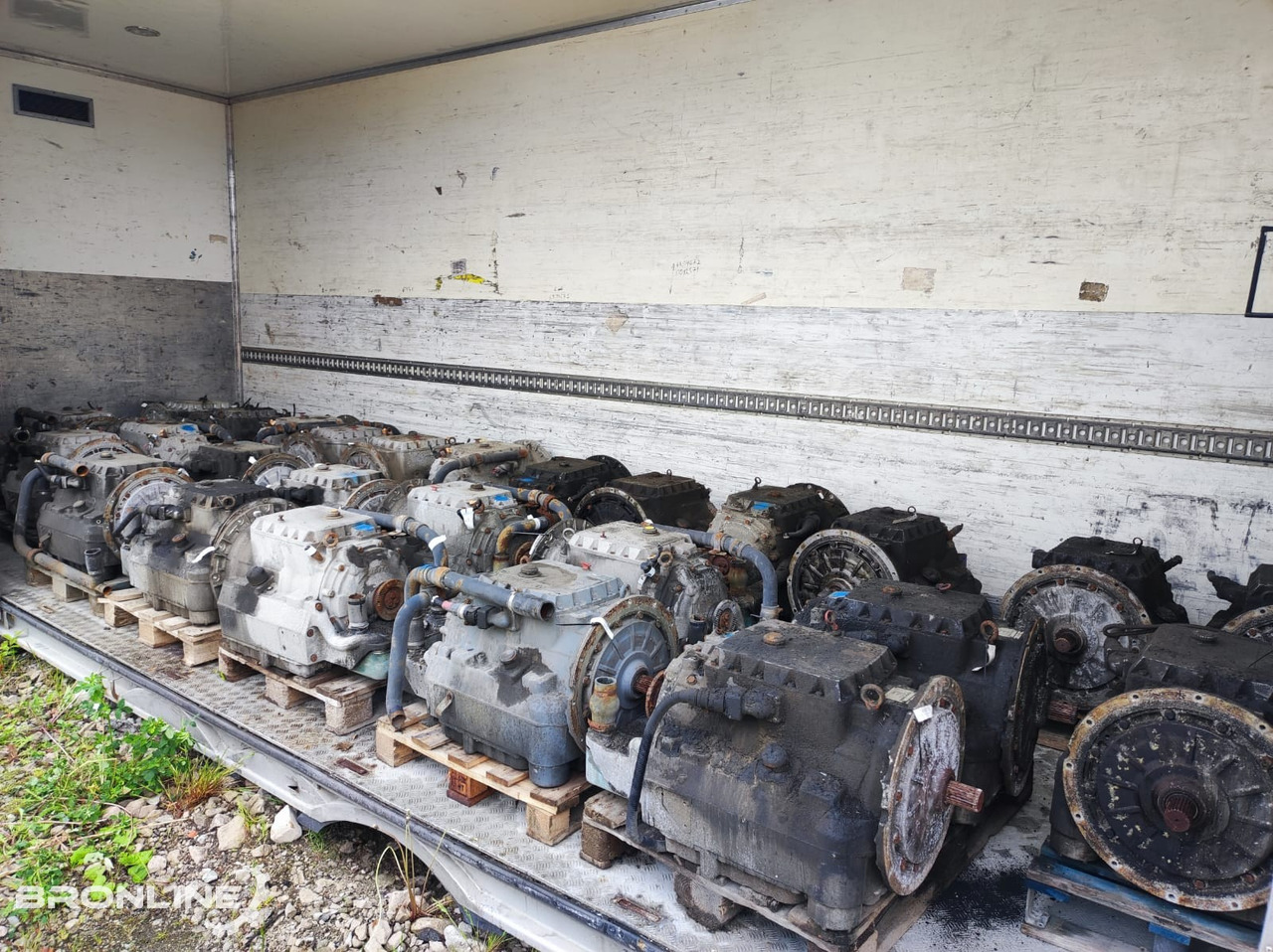 MAN VOITH GEARBOXES 27 pcs - Скоростна кутия за Камион: снимка 2 MAN VOITH GEARBOXES 27 pcs - Скоростна кутия за Камион: снимка 2