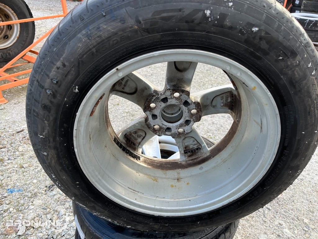 Veljekomplekt suverehvidega 195/65/R15 - Комплект колела за Лекотоварен автомобил: снимка 3 Veljekomplekt suverehvidega 195/65/R15 - Комплект колела за Лекотоварен автомобил: снимка 3