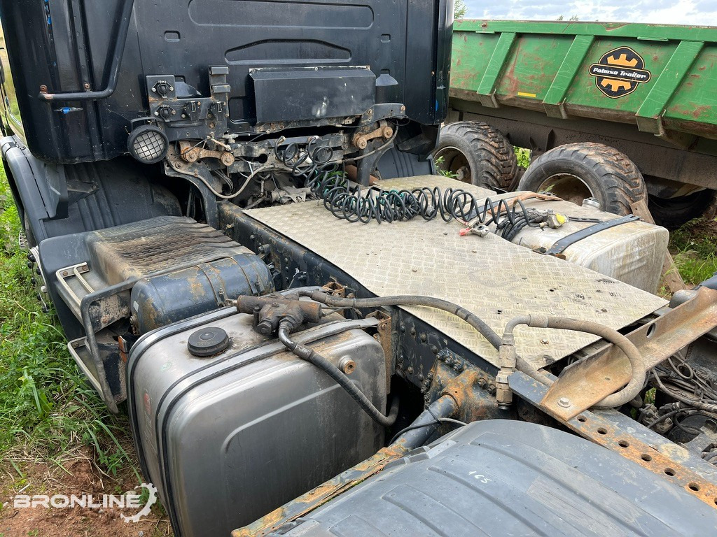 2001 SCANIA R124 6x2 Mootoririkkega/Faulty engine - Влекач: снимка 5 2001 SCANIA R124 6x2 Mootoririkkega/Faulty engine - Влекач: снимка 5